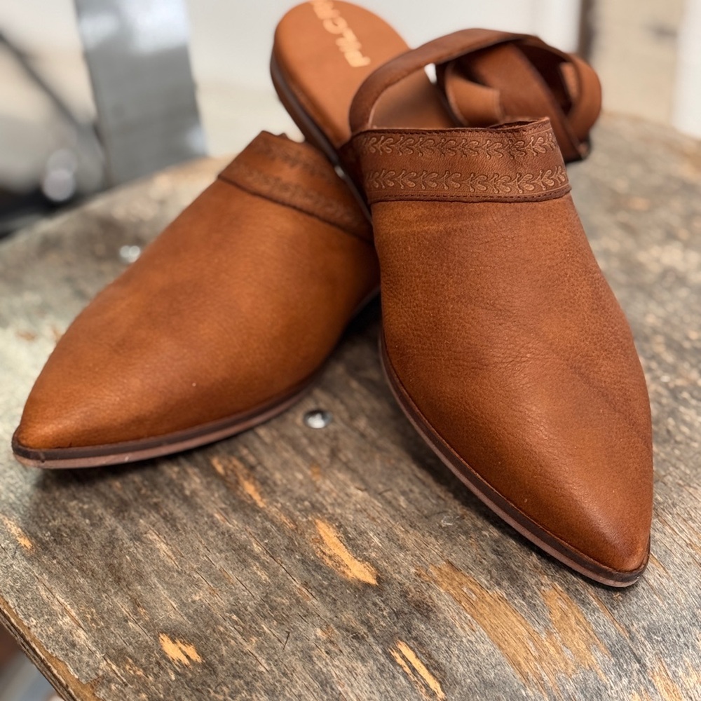 Pilcro Tan Leather Mules